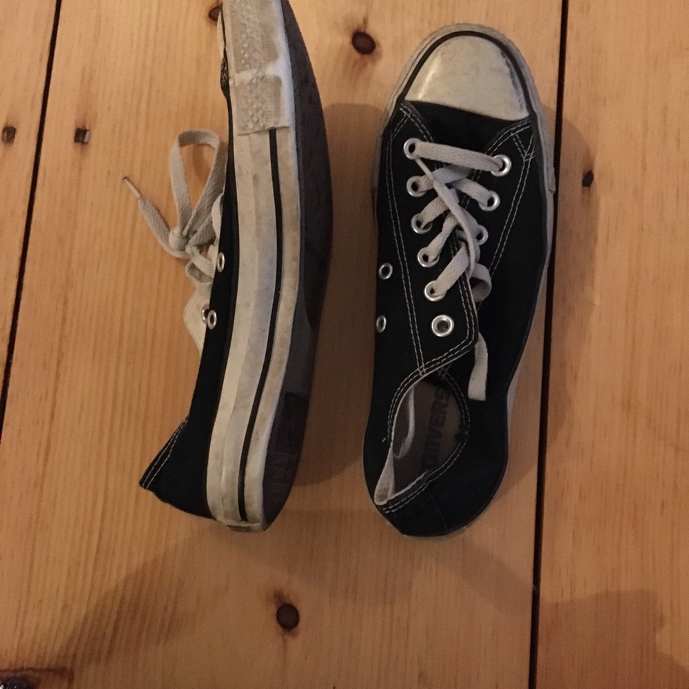 Converse - Picture 2 of 3